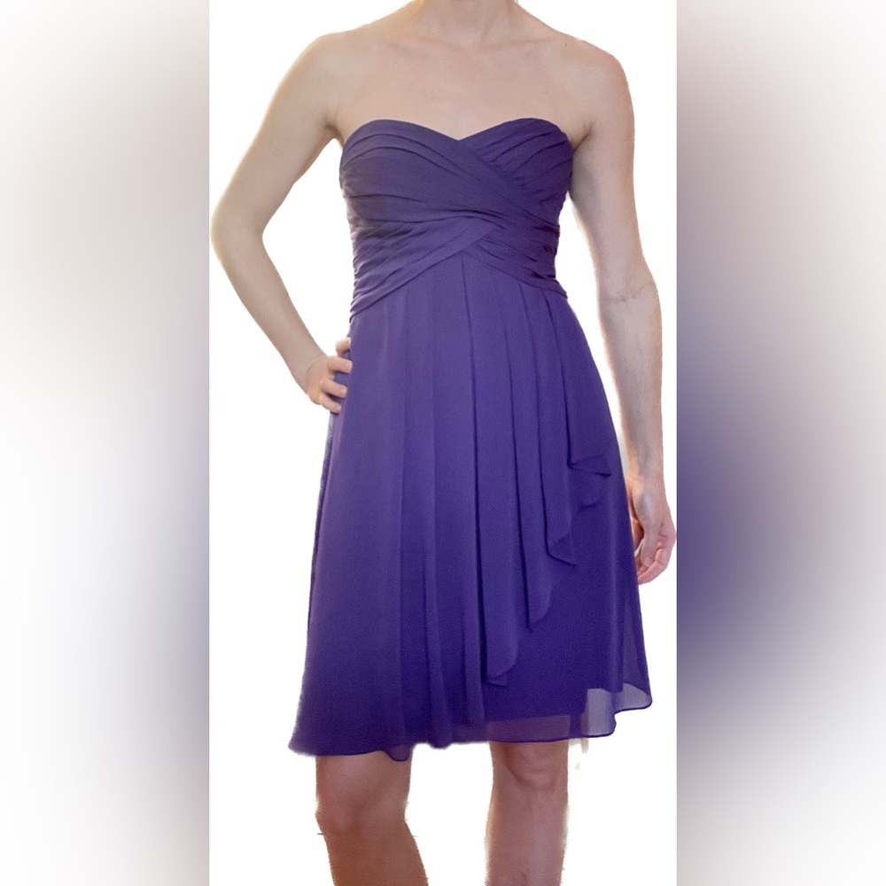 ⭐️HP⭐️David’s Bridal Strapless Purple Dress